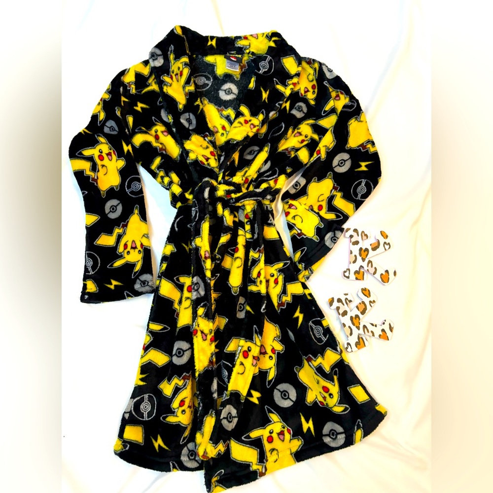 Pikachu Patterned Robe